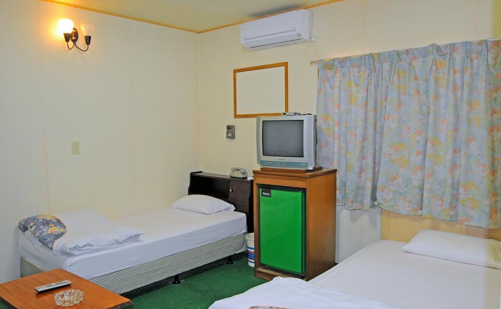 Yoshida Hotel Okinawa ภายนอก รูปภาพ